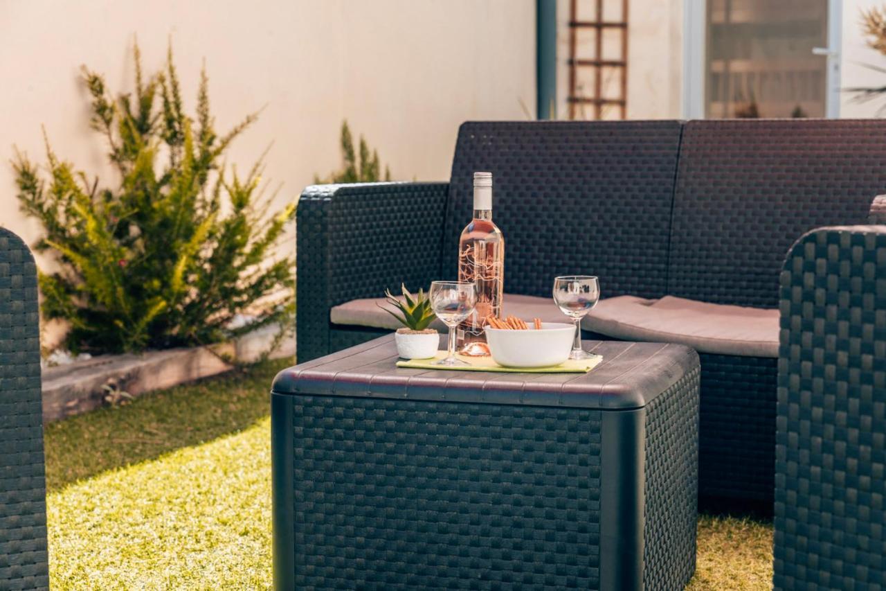 Maison Familiale Avec Piscine Privee, A Pied, Frais Obligatoires A Regler A L'arrivee, Linge 15e Par Pers & Menage 70e Par Sejour Profil Mandatory Fees In Cash To Be Paid On Arrival Linen 15e Per Person 70e Housekeeping Per Villa Sainte-Maxime